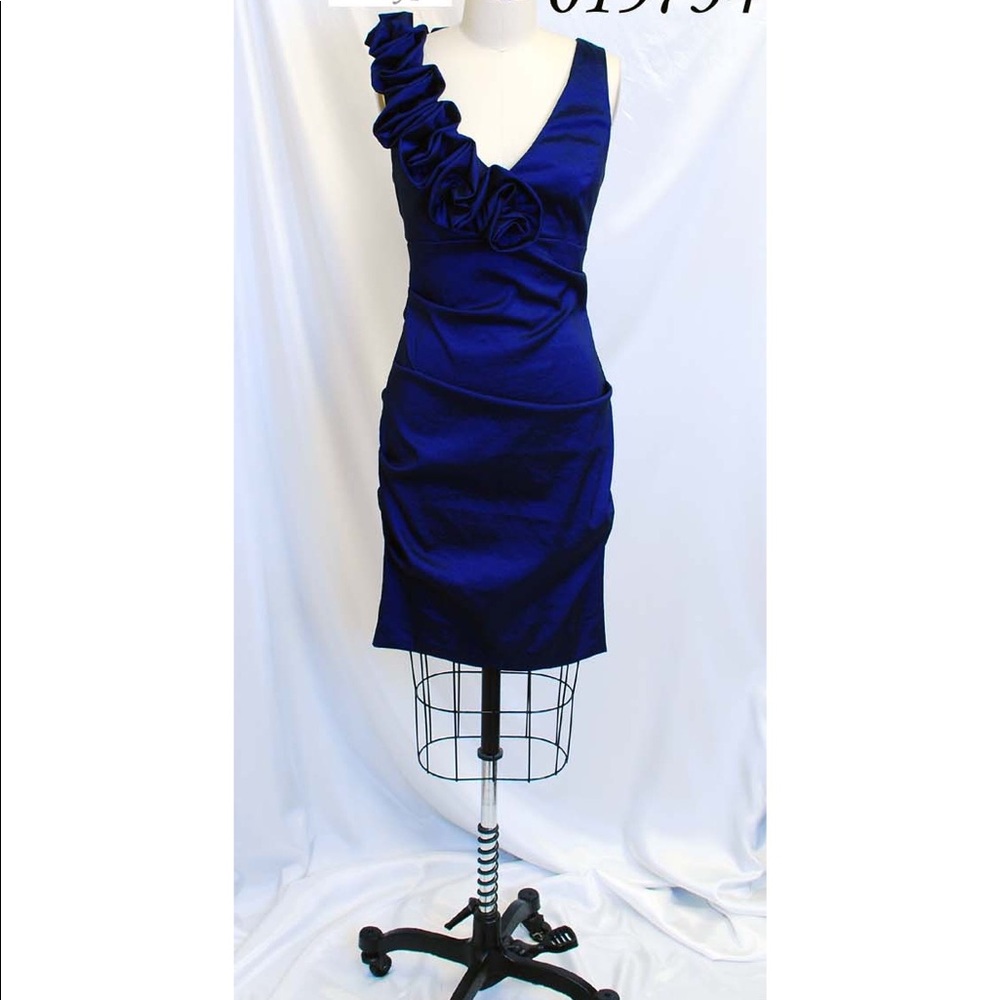 Betsy & Adam Cocktail Dress in Size 4